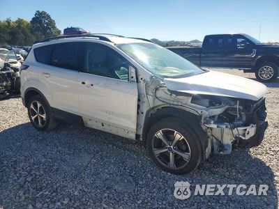Czwarte zdjęcie samochodu z boku: 2017 FORD ESCAPE SE VIN:1FMCU0GD5HUE51533 - miniatura