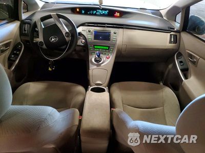 Zdjęcie 8 z 13 samochodu: 2014 TOYOTA PRIUS TWO VIN:JTDKN3DU5E1849695 - miniatura