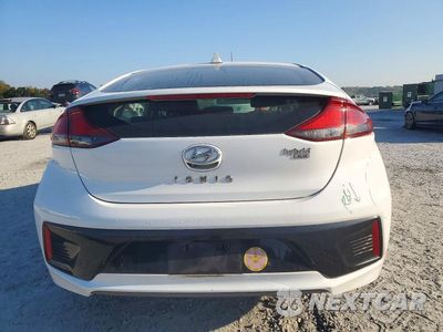 Zdjęcie 6 z 12 samochodu: 2017 HYUNDAI IONIQ BLUE VIN:KMHC65LC7HU045466 - miniatura