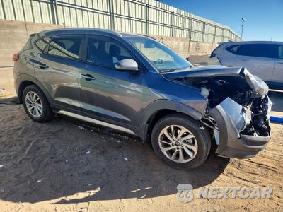 Czwarte zdjęcie samochodu z boku: 2017 HYUNDAI TUCSON SE VIN:KM8J3CA47HU317305 - miniatura