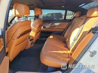 Zdjęcie 10 z 13 samochodu: 2017 BMW 750 XI VIN:WBA7F2C53HG422649 - miniatura