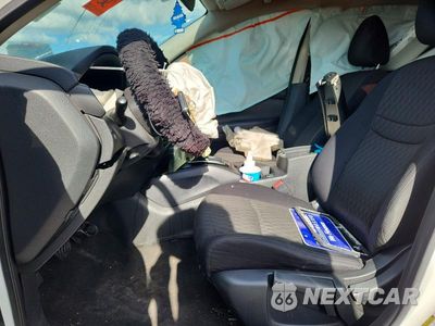 Zdjęcie 7 z 13 samochodu: 2017 NISSAN ROGUE S VIN:5N1AT2MT5HC894787 - miniatura