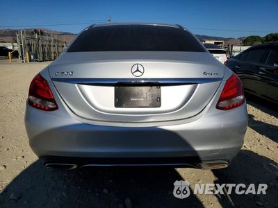 Zdjęcie 6 z 12 samochodu: 2015 MERCEDES-BENZ C 300 4MATIC VIN:55SWF4KBXFU023292 - miniatura