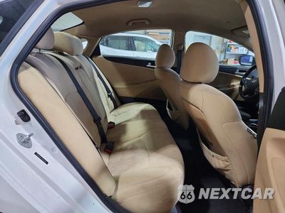 Zdjęcie 10 z 12 samochodu: 2012 HYUNDAI SONATA GLS VIN:5NPEB4AC1CH404528 - miniatura