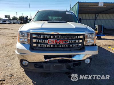 Piąte zdjęcie samochodu w środku: 2013 GMC SIERRA K2500 SLT VIN:1GT121C87DF159459 - miniatura