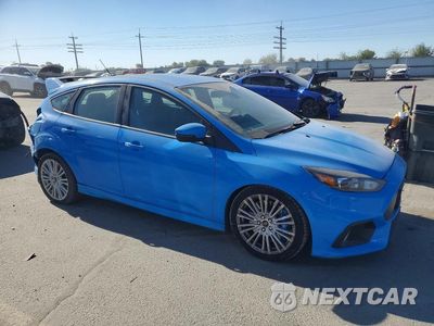 Czwarte zdjęcie samochodu z boku: 2016 FORD FOCUS RS VIN:WF0DP3TH1G4115562 - miniatura