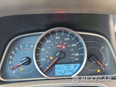 Zdjęcie 9 z 13 samochodu: 2015 TOYOTA RAV4 XLE VIN:JTMWFREV0FD065885 - miniatura