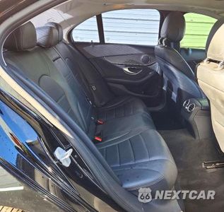 Zdjęcie 10 z 13 samochodu: 2016 MERCEDES-BENZ C 300 VIN:55SWF4JB7GU126107 - miniatura