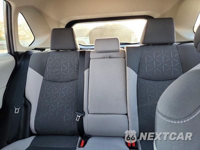 Zdjęcie 10 z 13 samochodu: 2021 TOYOTA RAV4 XLE VIN:2T3P1RFV6MW181240 - miniatura