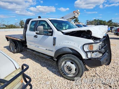 Czwarte zdjęcie samochodu z boku: 2022 FORD F550 SUPER DUTY VIN:1FD0X5HT0NEC77177 - miniatura