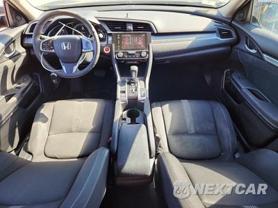 Zdjęcie 8 z 12 samochodu: 2018 HONDA CIVIC EX VIN:19XFC2F70JE203626 - miniatura