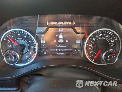 Zdjęcie 9 z 12 samochodu: 2023 RAM 1500 BIG HORN/LONE STAR VIN:1C6SRFMT2PN600500 - miniatura