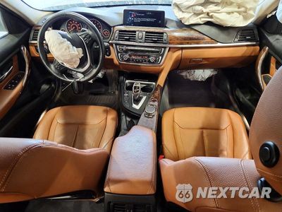 Zdjęcie 8 z 12 samochodu: 2015 BMW 328 XI VIN:WBA3G7C56FK297195 - miniatura