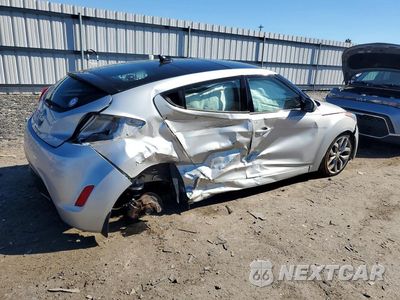Trzecie zdjęcie samochodu z tyłu: 2015 HYUNDAI VELOSTER BASE VIN:KMHTC6AD5FU232115 - miniatura