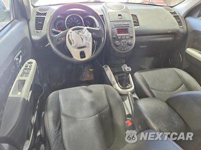 Zdjęcie 10 z 13 samochodu: 2012 KIA SOUL + VIN:KNDJT2A63C7366685 - miniatura