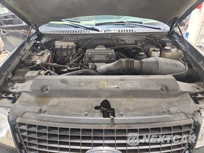 Zdjęcie 12 z 13 samochodu: 2005 FORD EXPEDITION XLT VIN:1FMPU16545LA57833 - miniatura