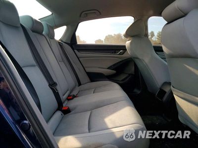 Zdjęcie 10 z 12 samochodu: 2018 HONDA ACCORD LX VIN:1HGCV1F13JA059190 - miniatura