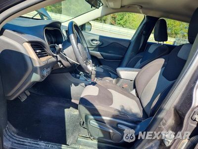 Zdjęcie 7 z 14 samochodu: 2018 JEEP CHEROKEE LATITUDE VIN:1C4PJMCB9JD586837 - miniatura