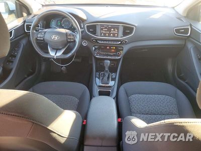Zdjęcie 8 z 12 samochodu: 2018 HYUNDAI IONIQ SEL VIN:KMHC75LC1JU097906 - miniatura