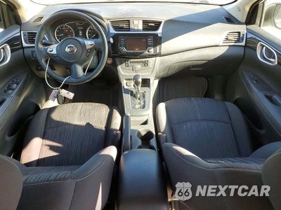 Zdjęcie 8 z 12 samochodu: 2018 NISSAN SENTRA SV VIN:3N1AB7AP5JL659136 - miniatura