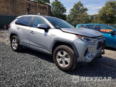 Czwarte zdjęcie samochodu z boku: 2021 TOYOTA RAV4 XLE VIN:4T3RWRFV5MU018699 - miniatura
