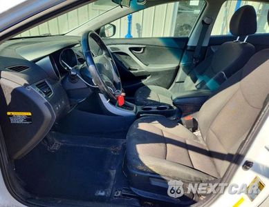 Zdjęcie 7 z 12 samochodu: 2016 HYUNDAI ELANTRA VALUE EDITION VIN:5NPDH4AE3GH668206 - miniatura