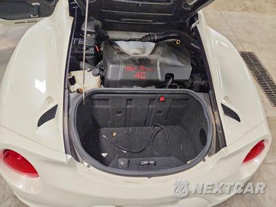 Zdjęcie 11 z 13 samochodu: 2016 ALFA ROMEO 4C SPIDER VIN:ZARBAAB41GM181534 - miniatura