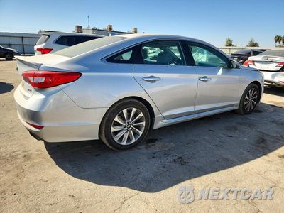 Trzecie zdjęcie samochodu z tyłu: 2015 HYUNDAI SONATA SPORT VIN:5NPE34AF6FH173931 - miniatura