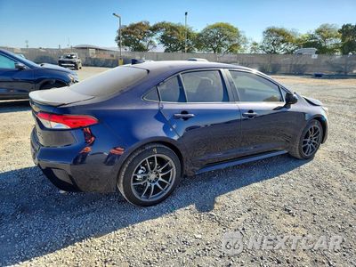 Trzecie zdjęcie samochodu z tyłu: 2025 TOYOTA COROLLA HYBRID LE VIN:JTDBCMFE2S3074256 - miniatura