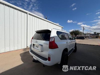 Czwarte zdjęcie samochodu z boku: 2011 LEXUS GX 460 VIN:JTJBM7FX3B5030154 - miniatura