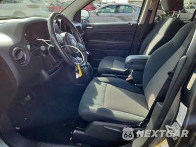 Zdjęcie 7 z 14 samochodu: 2012 JEEP COMPASS LATITUDE VIN:1C4NJDEB6CD658908 - miniatura