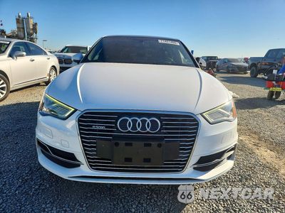 Piąte zdjęcie samochodu w środku: 2016 AUDI A3 E-TRON PREMIUM PLUS VIN:WAUTPBFF3GA164036 - miniatura