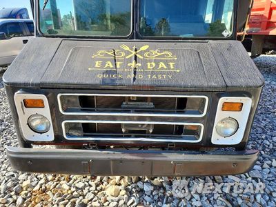 Zdjęcie 11 z 11 samochodu: 1993 CHEVROLET P30 FOOD TRUCK VIN:1GCHP32K6P3316025 - miniatura