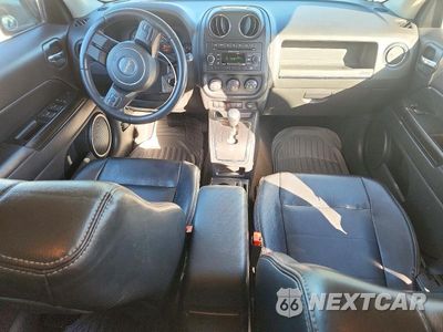 Zdjęcie 8 z 13 samochodu: 2014 JEEP PATRIOT LATITUDE VIN:1C4NJPFA4ED680755 - miniatura