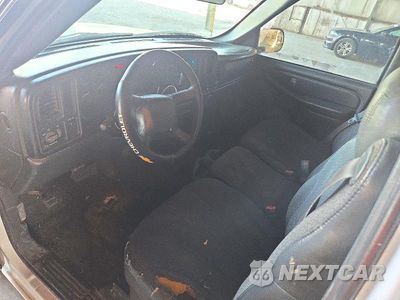 Zdjęcie 8 z 12 samochodu: 2002 CHEVROLET SILVERADO C1500 VIN:2GCEC19V821157882 - miniatura