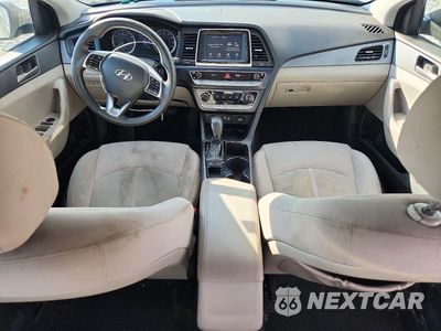 Zdjęcie 8 z 12 samochodu: 2018 HYUNDAI SONATA SE VIN:5NPE24AF4JH726474 - miniatura
