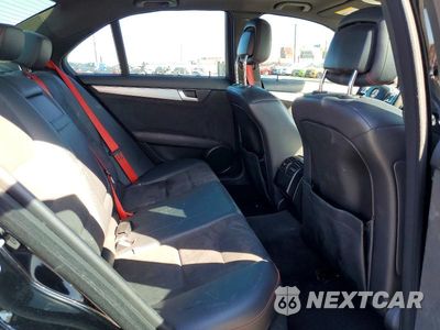 Zdjęcie 10 z 13 samochodu: 2013 MERCEDES-BENZ C 300 4MATIC VIN:WDDGF8AB2DG051773 - miniatura