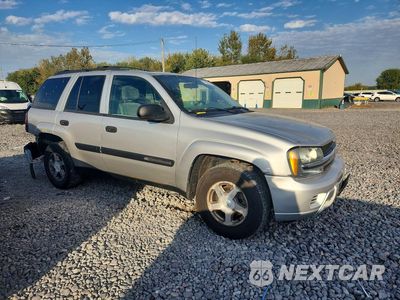 Czwarte zdjęcie samochodu z boku: 2004 CHEVROLET TRAILBLAZER LS VIN:1GNDT13S442337249 - miniatura