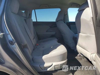 Zdjęcie 11 z 13 samochodu: 2021 TOYOTA HIGHLANDER HYBRID LE VIN:5TDZARAH7MS507655 - miniatura