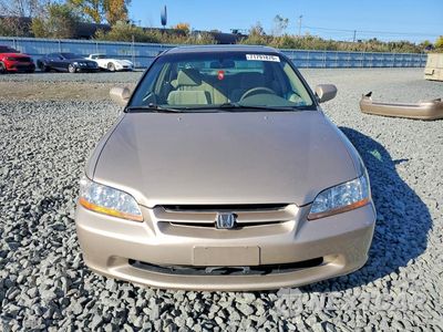 Piąte zdjęcie samochodu w środku: 2000 HONDA ACCORD EX VIN:1HGCG5657YA032444 - miniatura