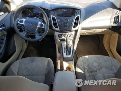 Zdjęcie 8 z 13 samochodu: 2014 FORD FOCUS SE VIN:1FADP3F25EL232788 - miniatura