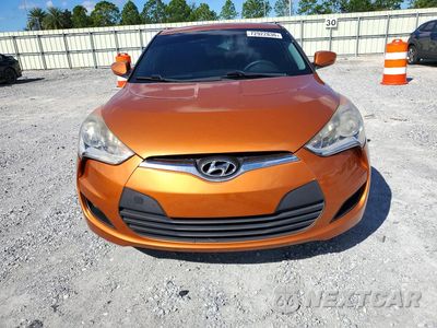 Piąte zdjęcie samochodu w środku: 2016 HYUNDAI VELOSTER BASE VIN:KMHTC6AD7GU298702 - miniatura