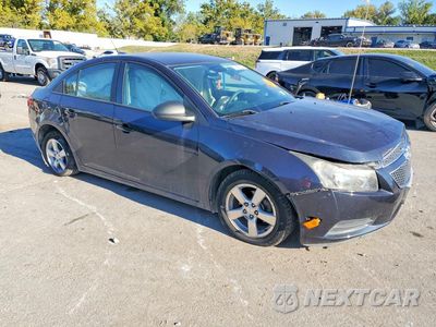 Czwarte zdjęcie samochodu z boku: 2014 CHEVROLET CRUZE LS VIN:1G1PA5SHXE7344244 - miniatura