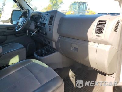 Zdjęcie 8 z 12 samochodu: 2014 NISSAN NV 2500 VIN:1N6BF0LX4EN102554 - miniatura