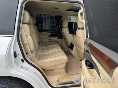 Zdjęcie 6 z 14 samochodu: 2016 LEXUS LX 570 VIN:JTJHY7AX3G4213685 - miniatura