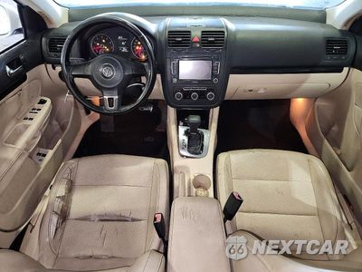 Zdjęcie 8 z 12 samochodu: 2010 VOLKSWAGEN JETTA SE VIN:3VWRX7AJ4AM055517 - miniatura