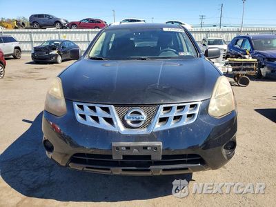 Piąte zdjęcie samochodu w środku: 2014 NISSAN ROGUE SELECT S VIN:JN8AS5MVXEW201463 - miniatura