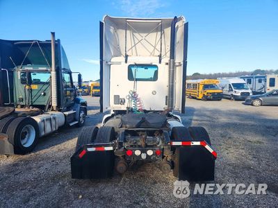 Zdjęcie 6 z 13 samochodu: 2014 KENWORTH T680 SEMI TRUCK VIN:1XKYA48X3EJ403050 - miniatura