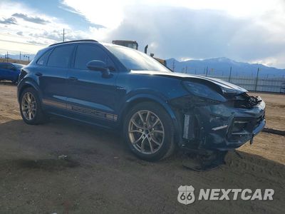 Czwarte zdjęcie samochodu z boku: 2024 PORSCHE CAYENNE E-HYBRID VIN:WP1AE2AY8RDA29353 - miniatura