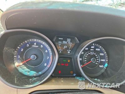 Zdjęcie 9 z 12 samochodu: 2013 HYUNDAI ELANTRA GLS VIN:5NPDH4AE1DH425179 - miniatura